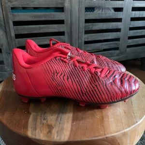 Adidas youth soccer shoes sz 4.